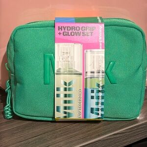 Milk Makeup NEW Holiday Limited Hydro Grip Primer + Hydro Grip+Refresh Spray Set